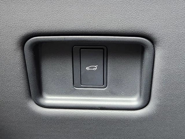 2025 Land Rover Range Rover Sport - Image 21