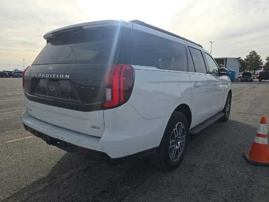 2025 Ford Expedition Max - Image 3