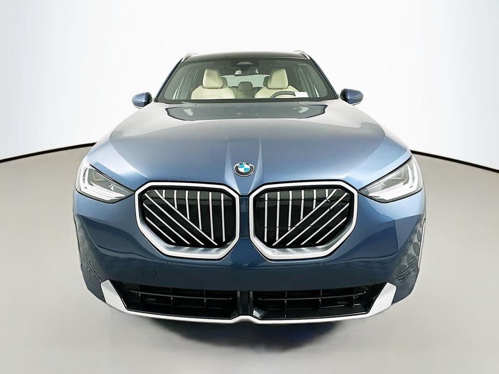 2025 BMW X3 - Image 2