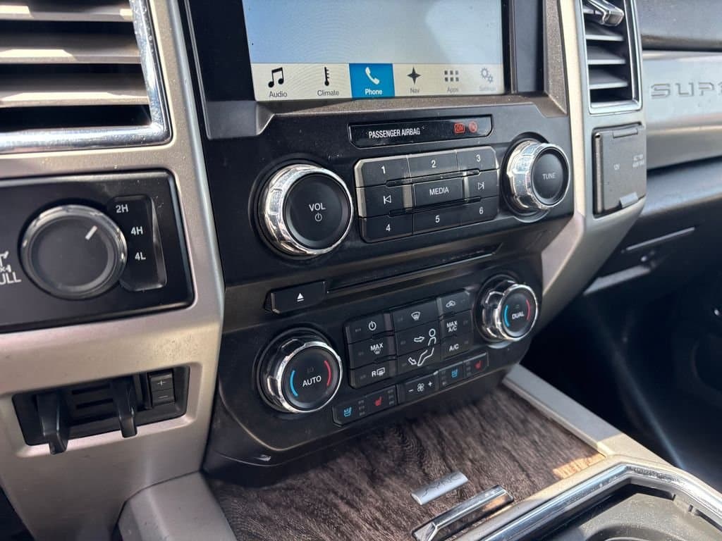 2017 Ford F-350SD - Image 16