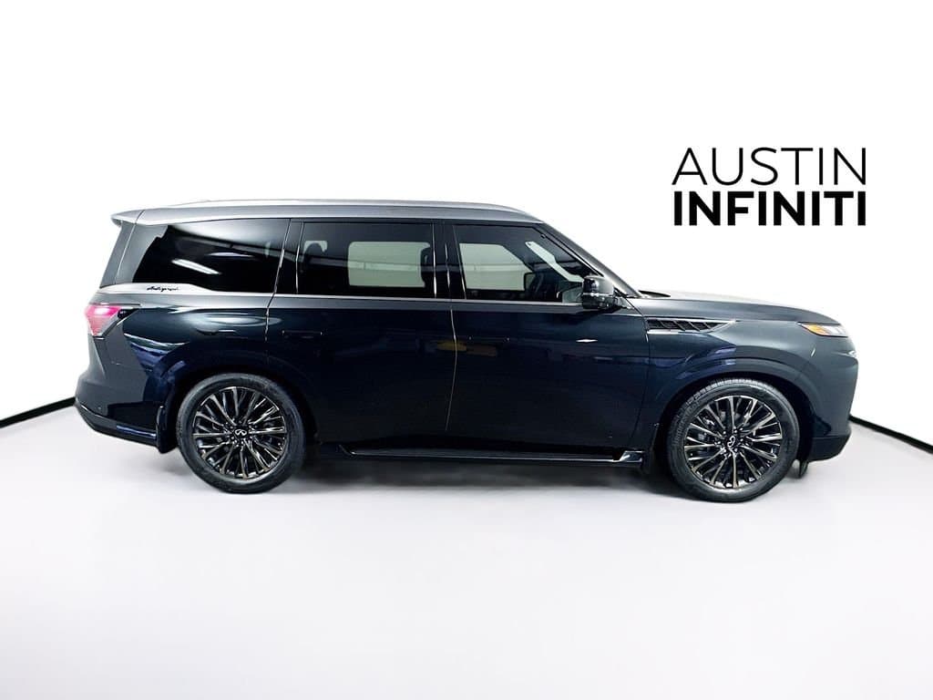 2026 INFINITI QX80 - Image 11