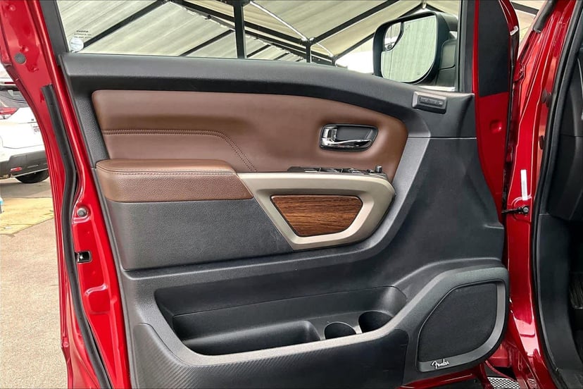 2021 Nissan Titan - Image 22