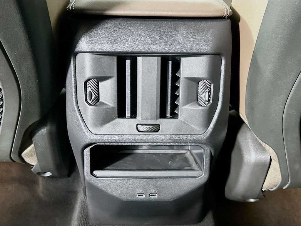 2025 BMW X3 - Image 24