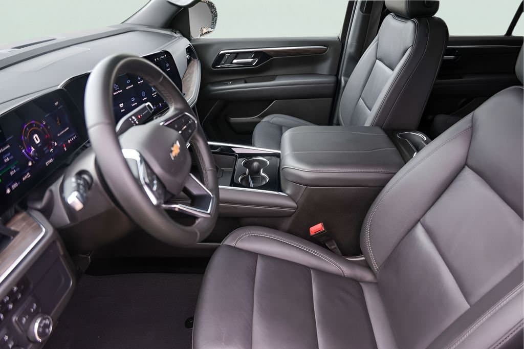 2025 Chevrolet Tahoe - Image 12