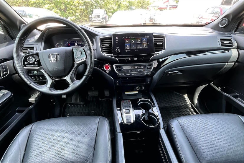 2023 Honda Passport - Image 16