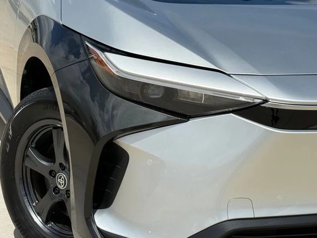 2024 Toyota bZ4X - Image 3