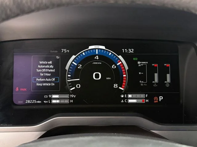 2025 Toyota Tundra - Image 14