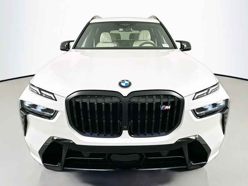 2027 BMW X7 - Image 3
