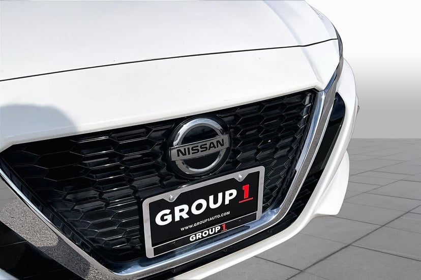2020 Nissan Altima - Image 30