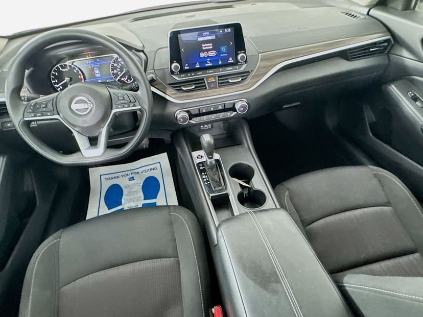 2025 Nissan Altima - Image 25