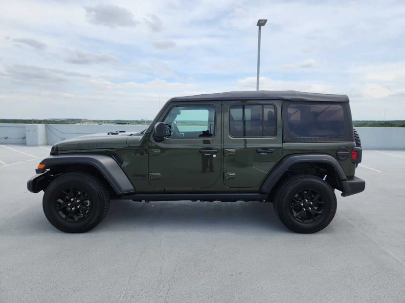 2022 Jeep Wrangler - Image 4