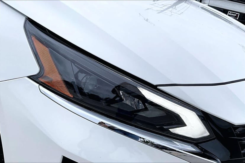 2025 Nissan Altima - Image 28