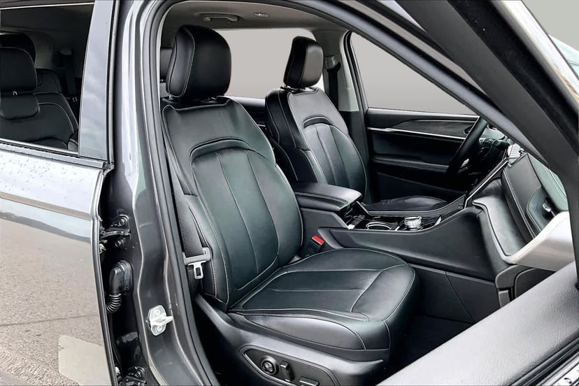 2022 Jeep Grand Cherokee L - Image 9