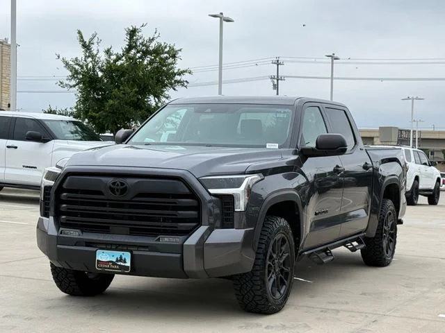 2023 Toyota Tundra - Image 7