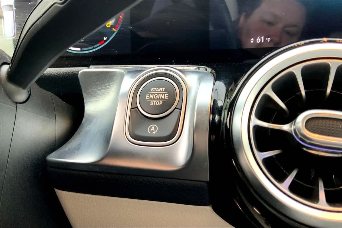 2020 Mercedes-Benz GLB 250 - Image 32