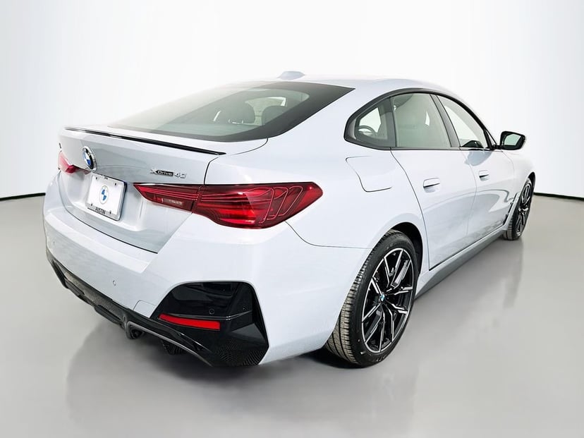 2026 BMW i4 - Image 5