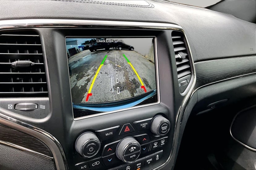 2018 Jeep Grand Cherokee - Image 29