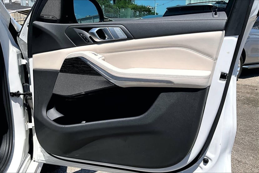 2020 BMW X7 - Image 19