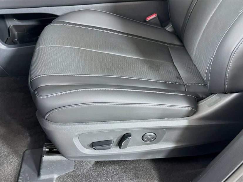 2027 INFINITI QX60 - Image 23