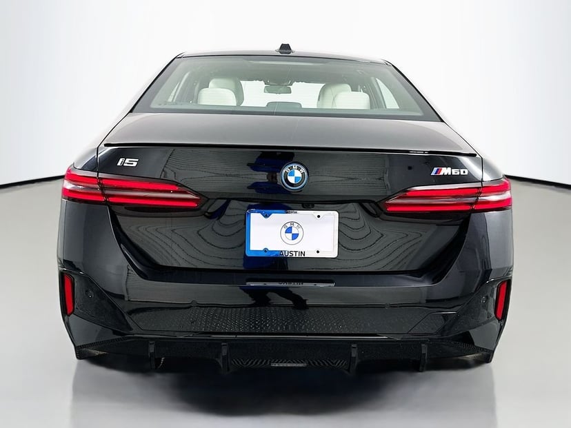 2026 BMW i5 - Image 6