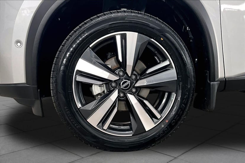 2023 Nissan Rogue - Image 11