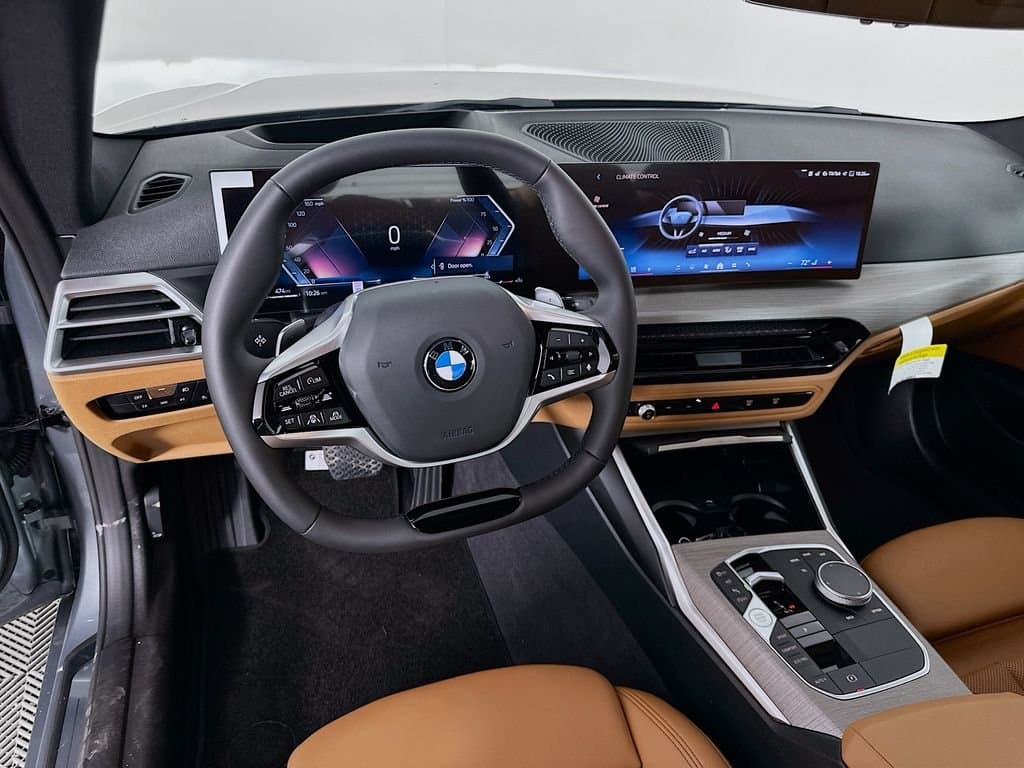 2025 BMW 4 Series - Image 18