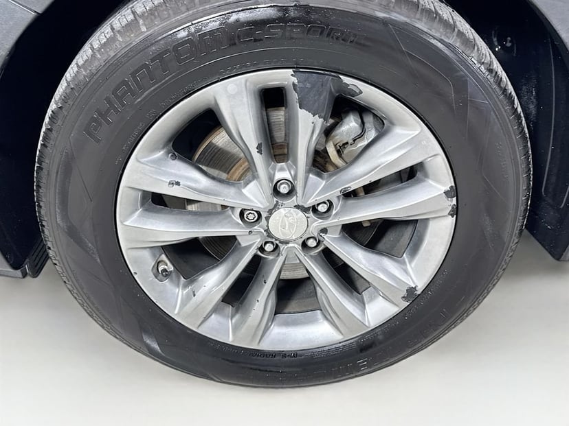 2017 Hyundai Santa Fe Sport - Image 40