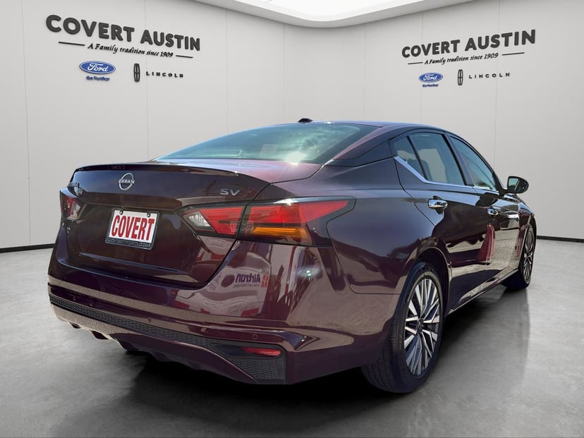 2024 Nissan Altima - Image 5