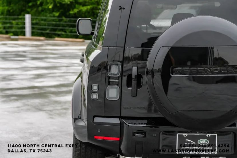 2026 Land Rover Defender 110 - Image 53