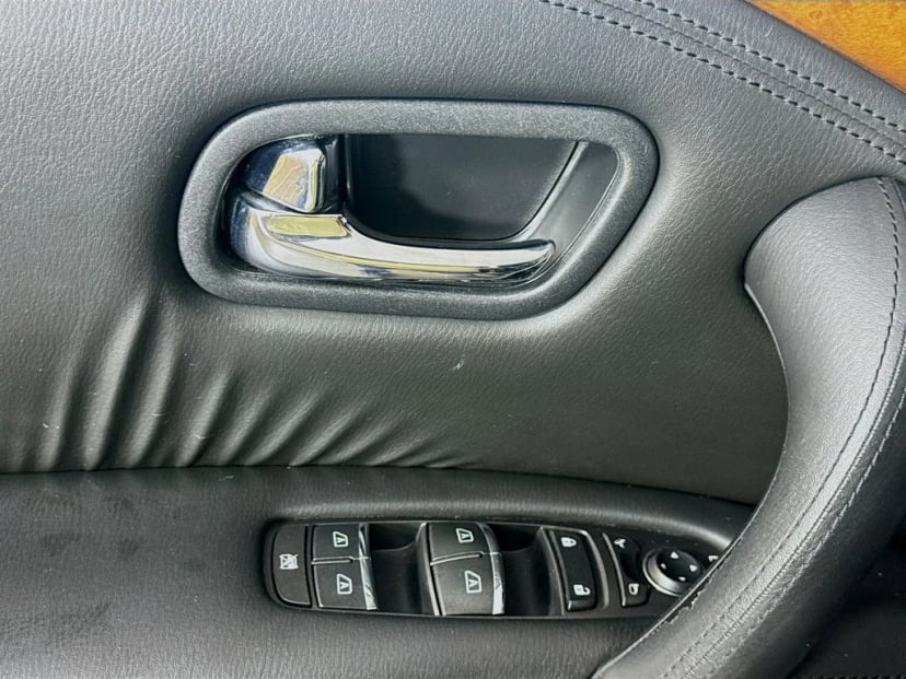 2013 INFINITI QX56 - Image 22