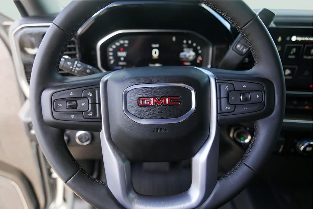2026 GMC Sierra 1500 - Image 15