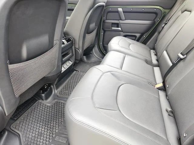 2026 Land Rover Defender 110 - Image 20