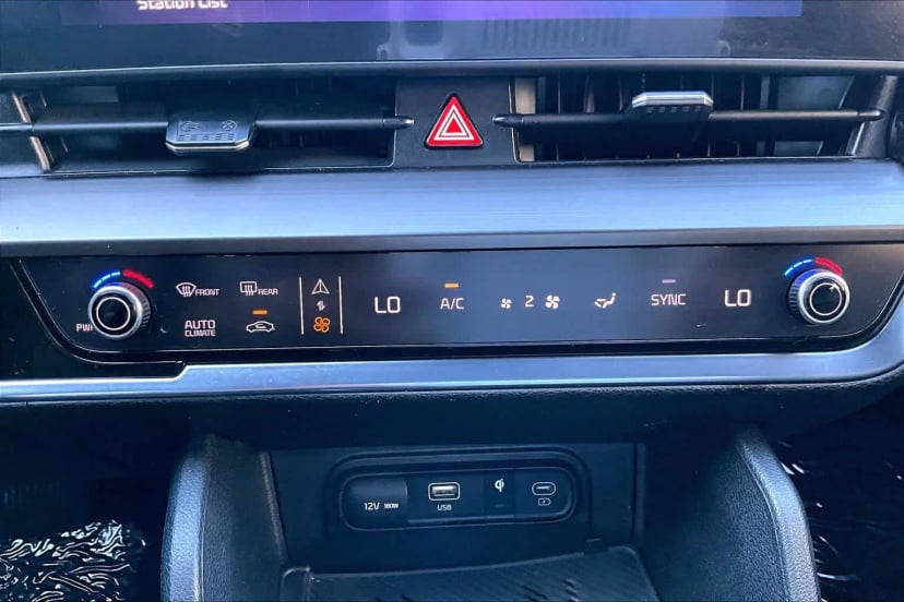 2023 Kia Sportage - Image 32