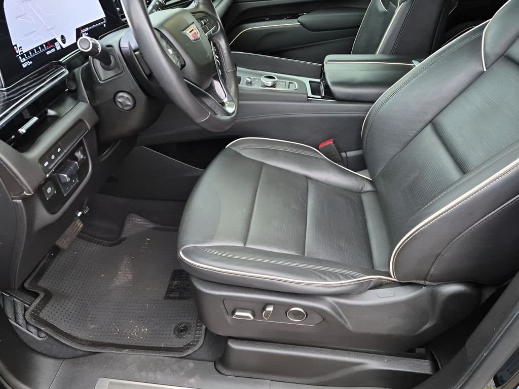 2021 Cadillac Escalade - Image 34