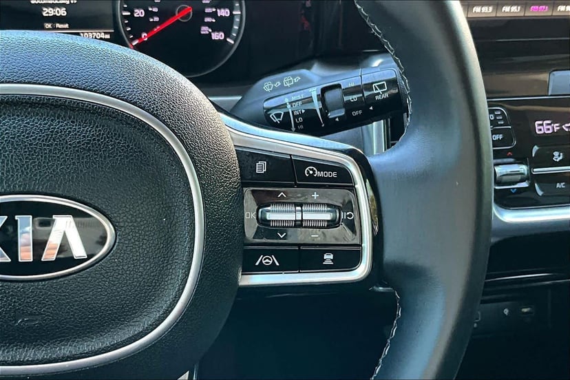 2021 Kia Sorento - Image 25