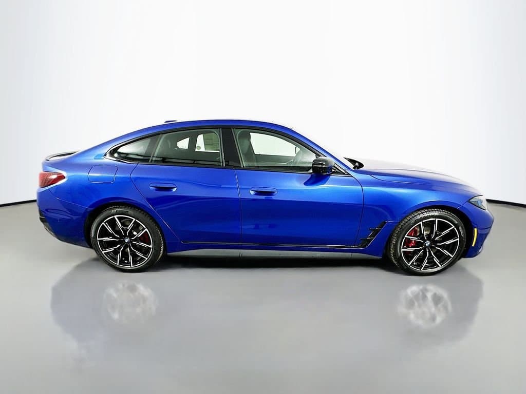 2026 BMW i4 - Image 4