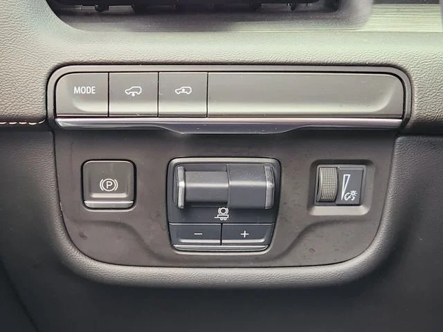 2021 Cadillac Escalade - Image 21
