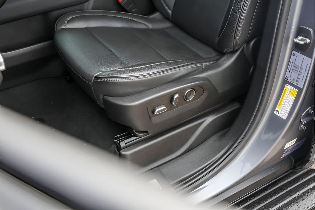 2021 GMC Yukon - Image 10