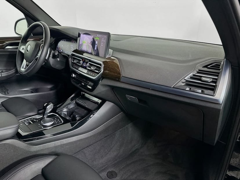 2023 BMW X3 - Image 30