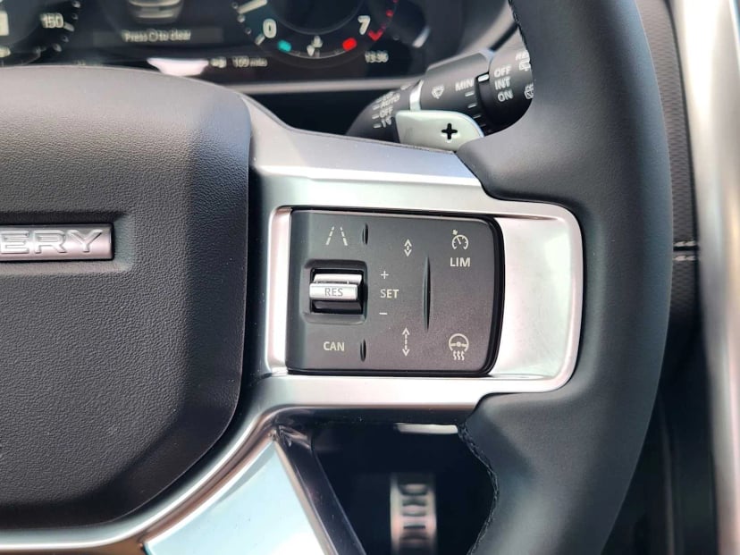 2026 LAND ROVER Discovery - Image 29