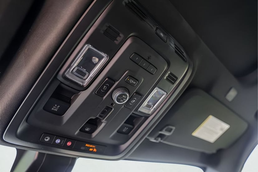 2022 GMC Yukon XL - Image 25