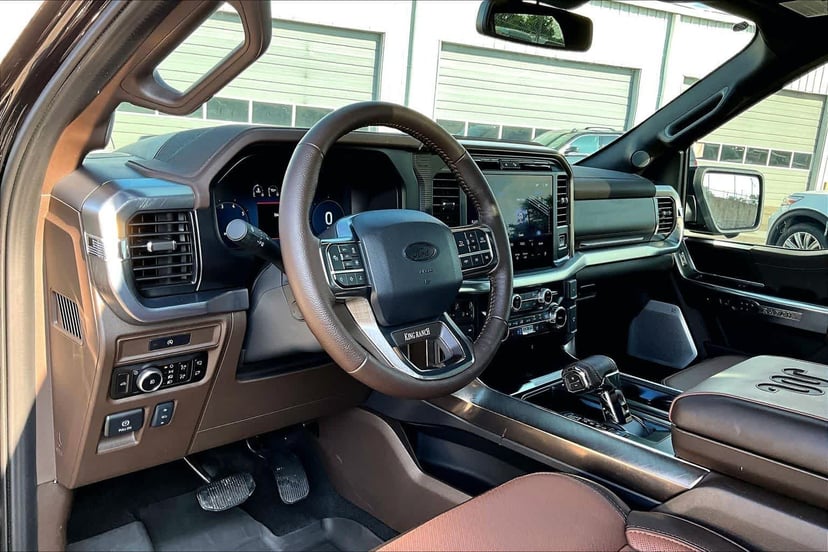 2025 Ford F-150 - Image 18