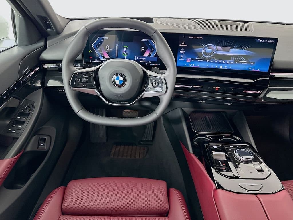 2025 BMW 5 Series - Image 23