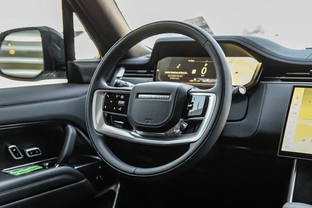 2026 Land Rover Range Rover - Image 14