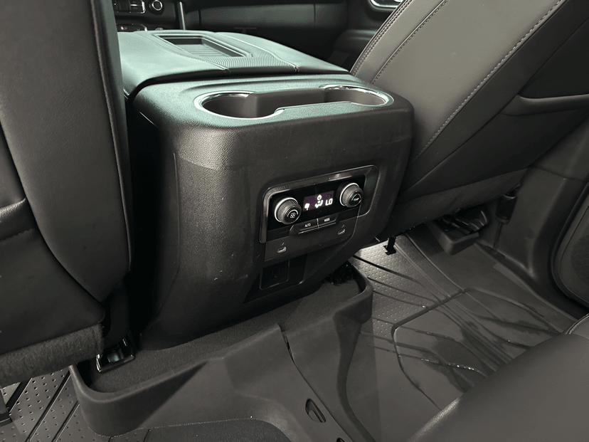 2023 Chevrolet Tahoe - Image 21