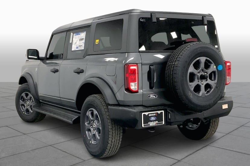 2026 Ford Bronco - Image 11