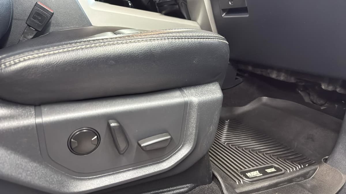 2022 Ford F-350SD - Image 22