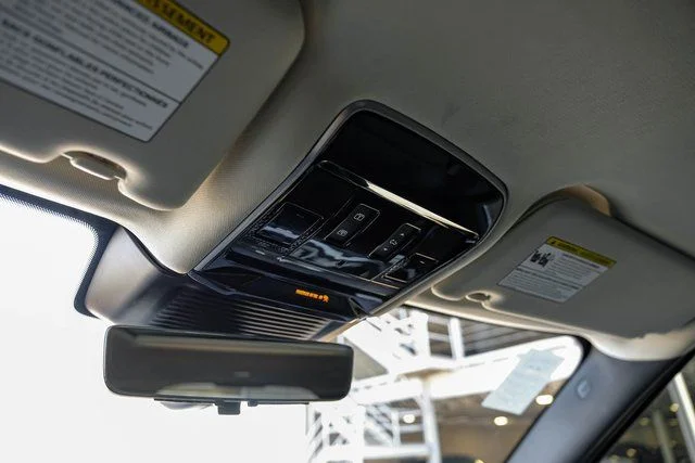 2026 Land Rover Range Rover - Image 28