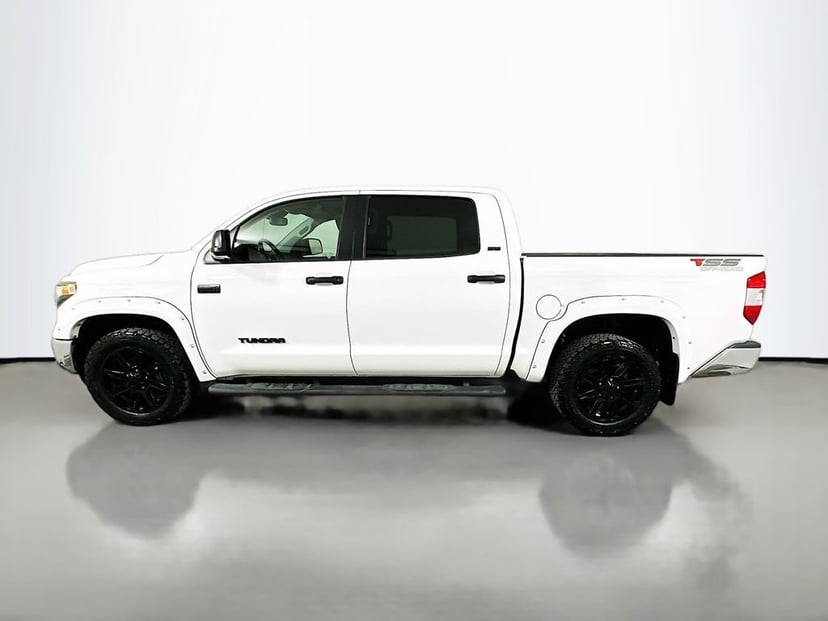 2018 Toyota Tundra - Image 8