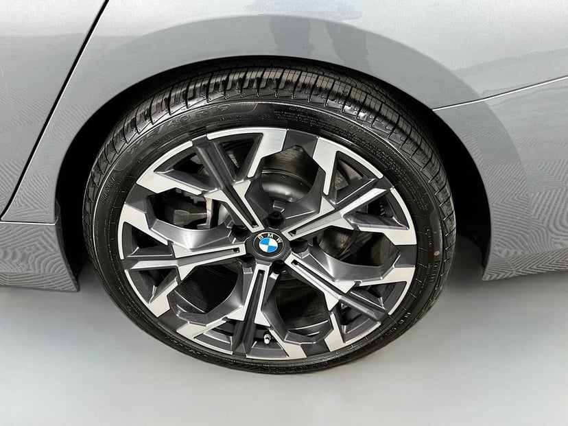 2026 BMW 3 Series - Image 23